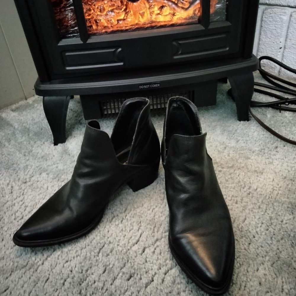 black leather booties - Picture 2 of 6